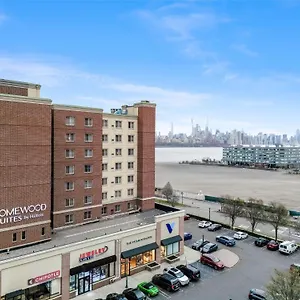 ホテル ホームウッド スイーツ バイ ヒルトン - Nyc エリア, エッジウォーター
