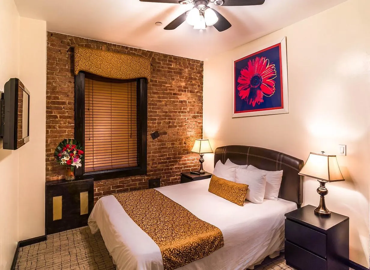 Royal Park Hotel New York Hostel