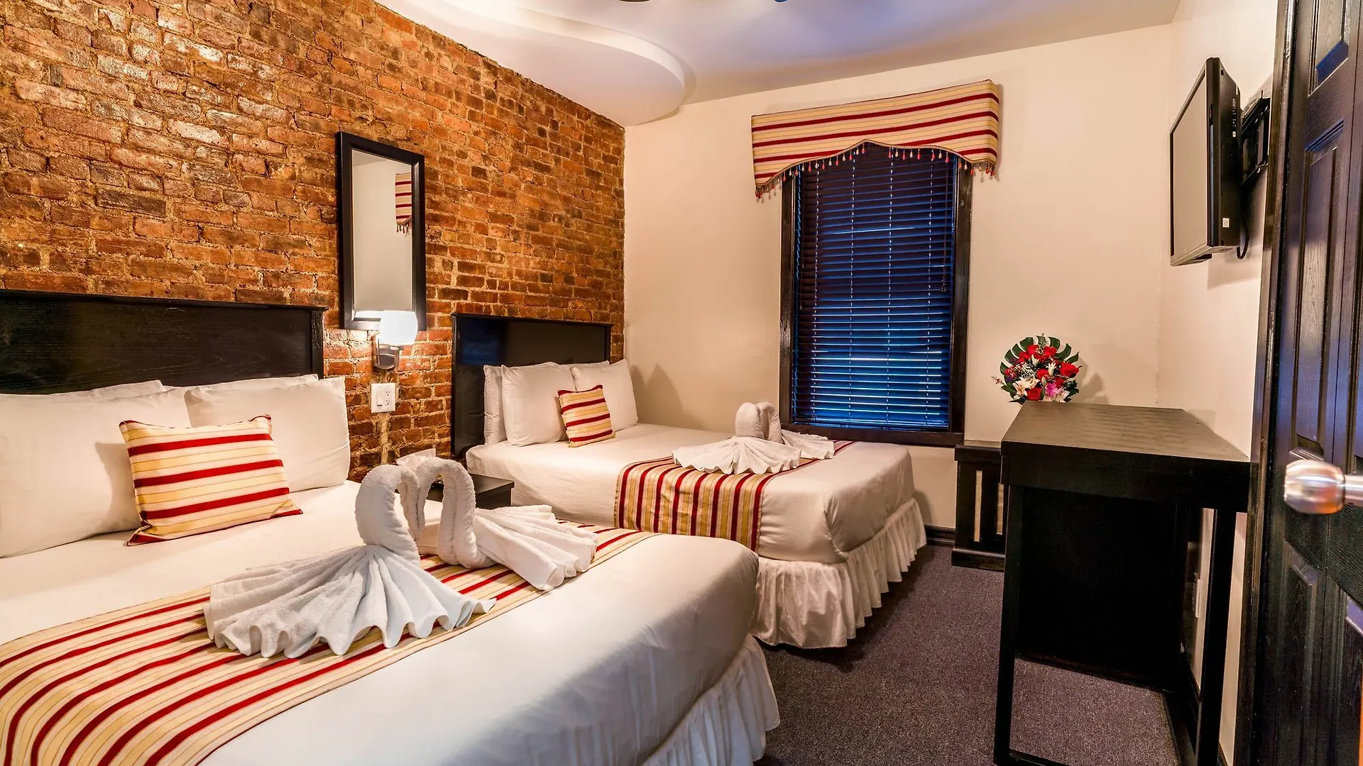Royal Park Hotel New York 0*,  Verenigde Staten